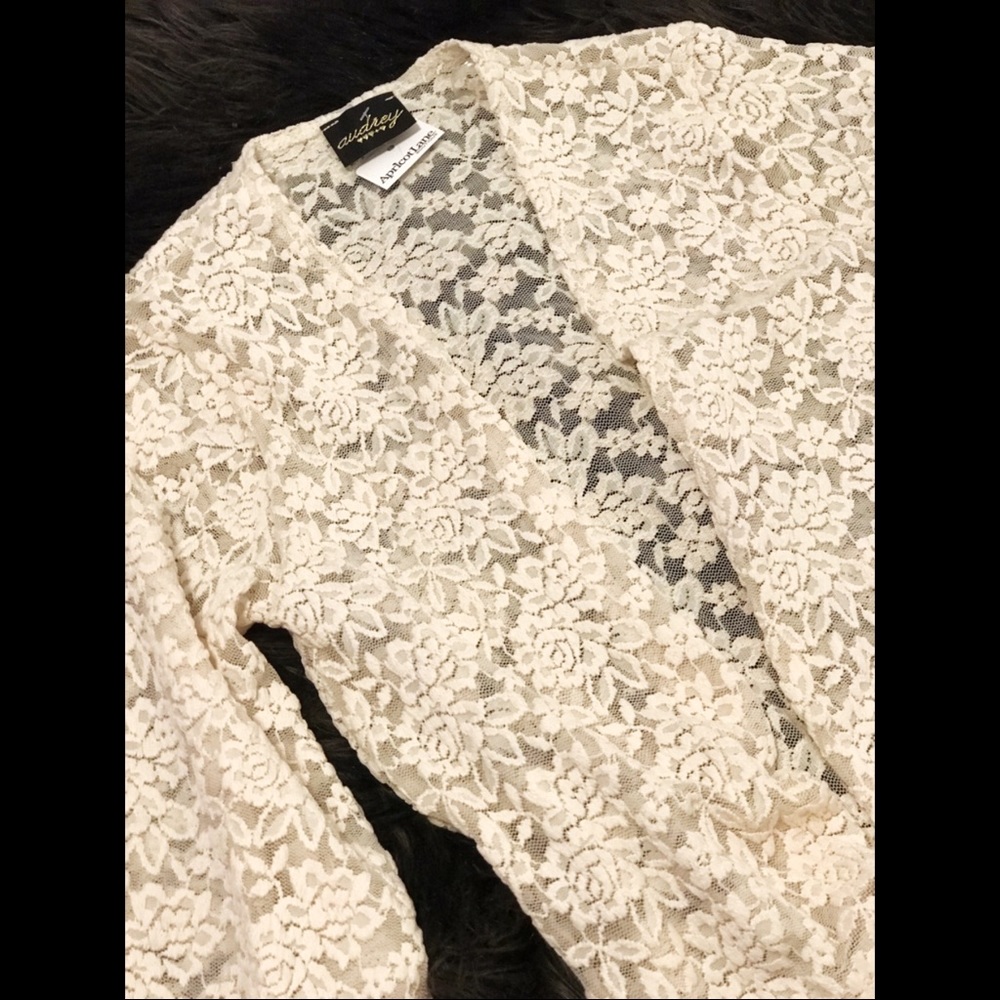 Ivory lace bell sleeve maxi cardigan s/m